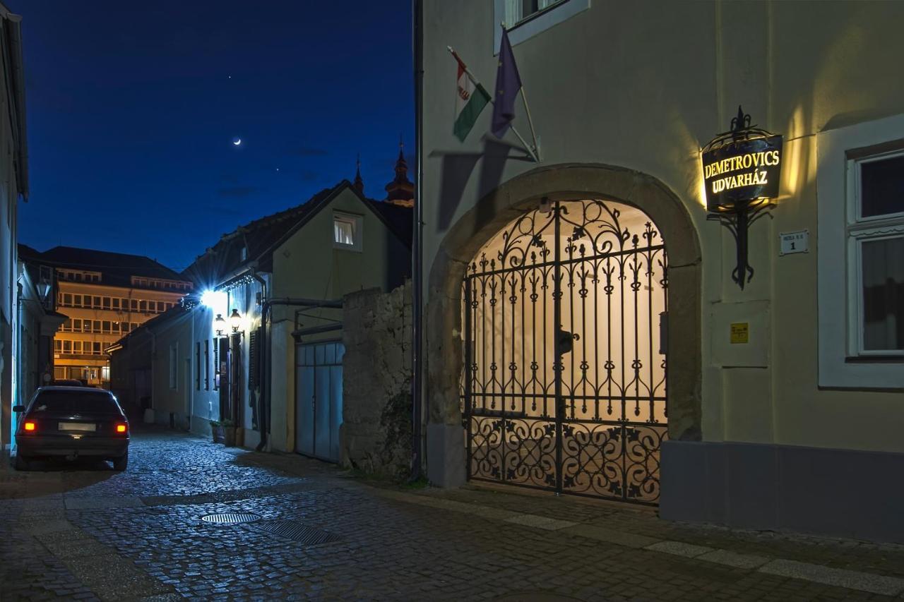 Demetrovics Udvarház Eger Esterno foto