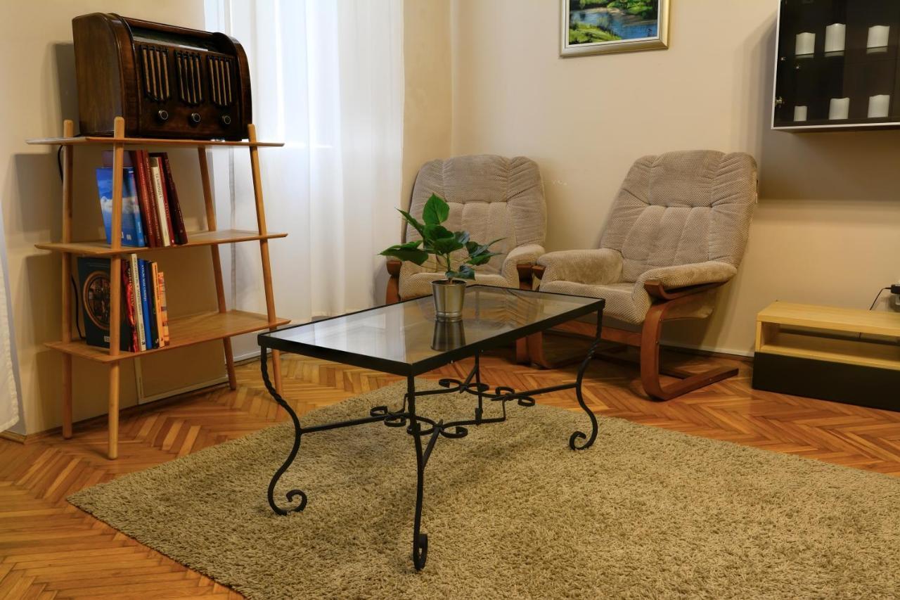 Demetrovics Udvarház Eger Esterno foto