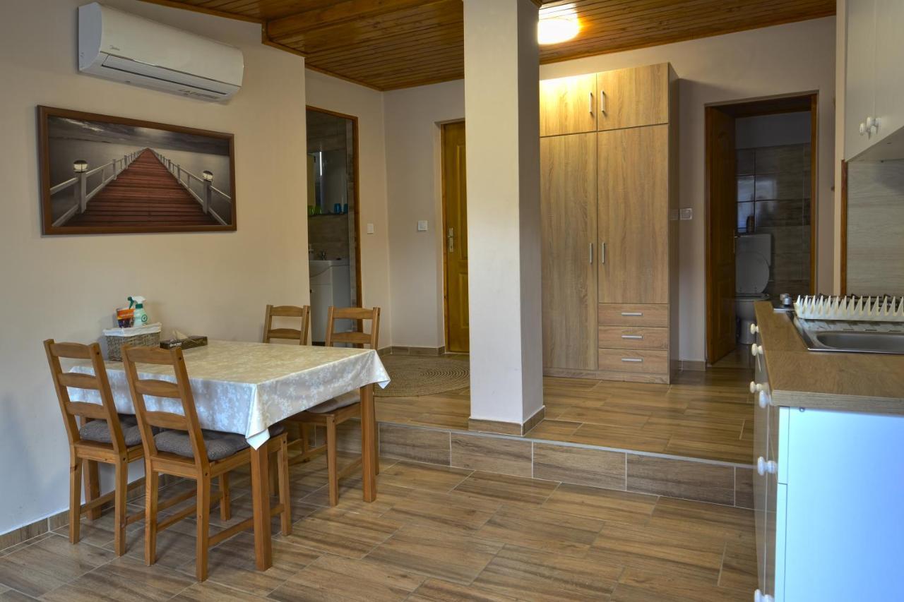 Demetrovics Udvarház Eger Esterno foto