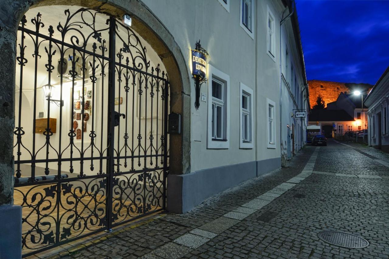 Demetrovics Udvarház Eger Esterno foto