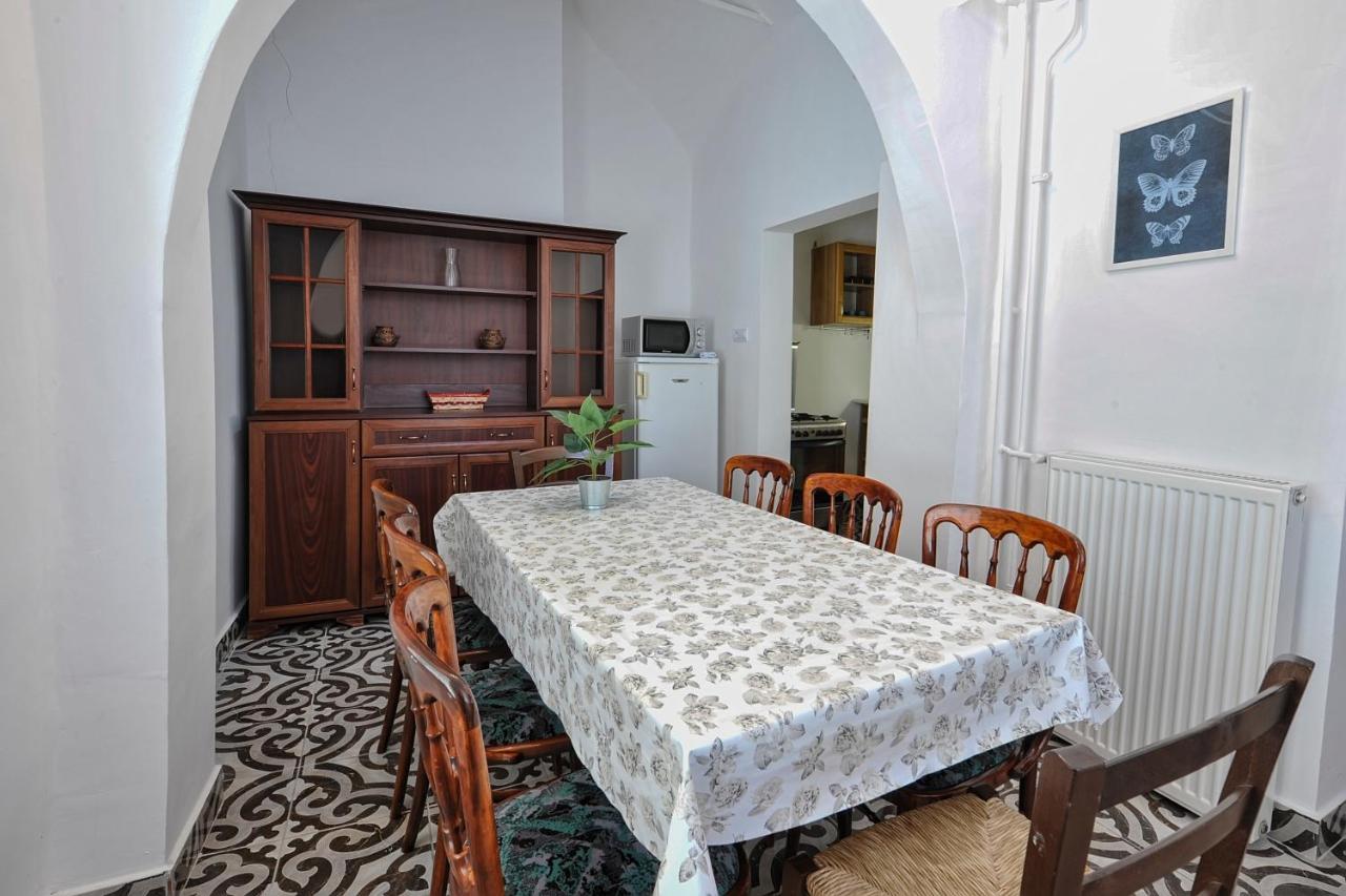 Demetrovics Udvarház Eger Esterno foto