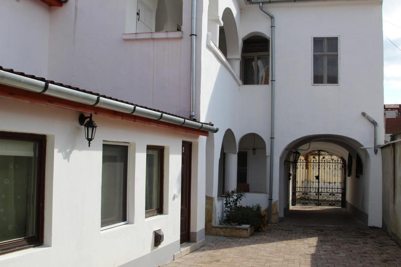 Demetrovics Udvarház Eger Esterno foto